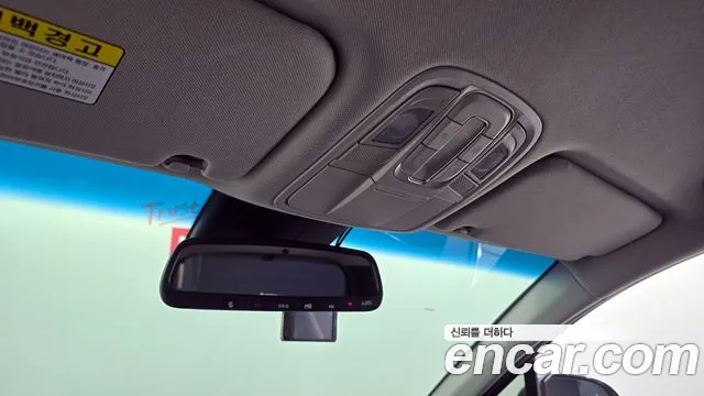 Hyundai Santa Fe 2018 thumb 6