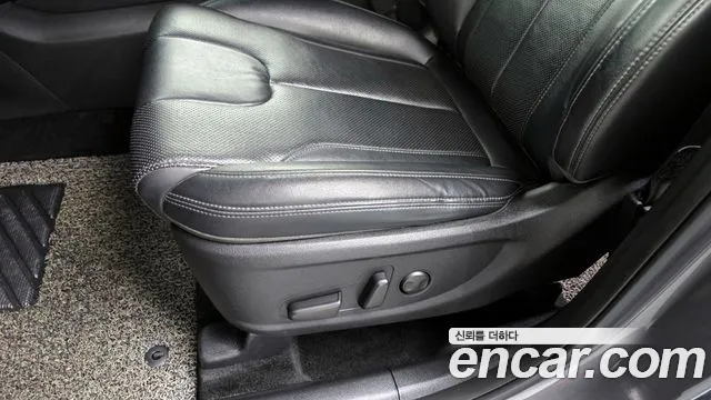 Hyundai Santa Fe 2018 thumb 11