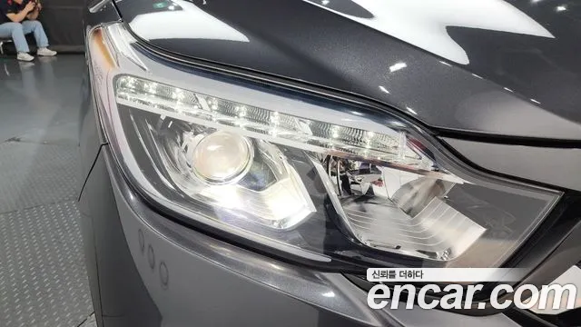 KGM Rexton 2019 thumb 10