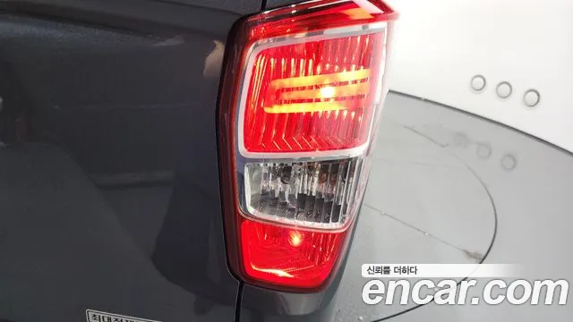 KGM Rexton 2019 thumb 2