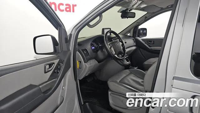 Hyundai Staria 2020 thumb 9