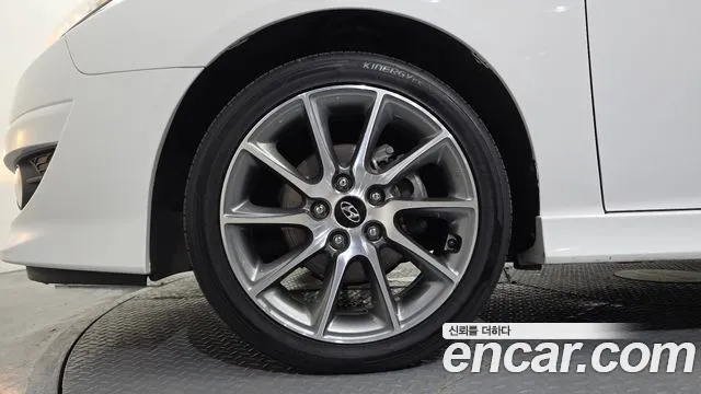 Hyundai Avante 2010 thumb 3
