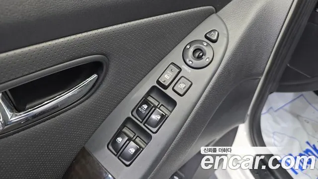 Hyundai Avante 2010 thumb 9