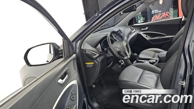 Hyundai Санта Фе 2015 thumb 11