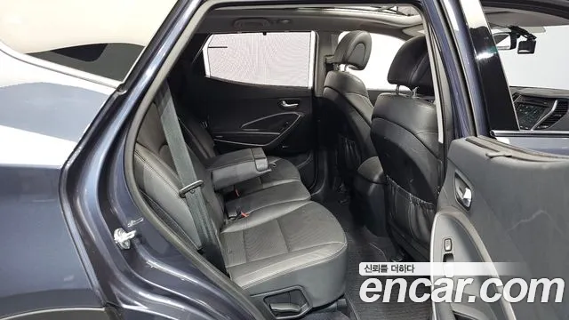 Hyundai Санта Фе 2015 thumb 8