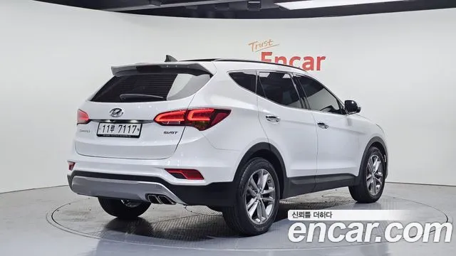 Hyundai Santafe 2015 thumb 10