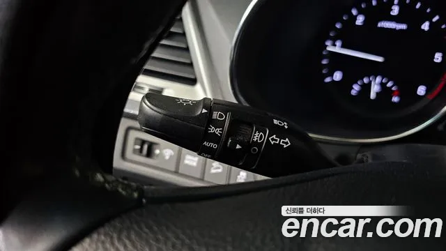 Hyundai Santafe 2015 thumb 11