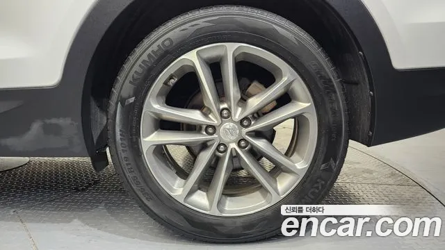 Hyundai Santafe 2015 thumb 4