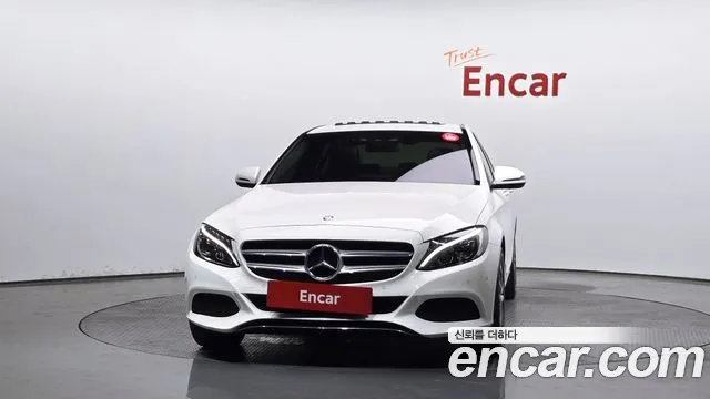 Mercedes-Benz C-Class 2017 thumb 10