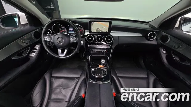 Mercedes-Benz C-Class 2017 thumb 7