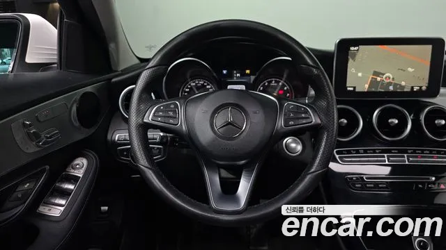 Mercedes-Benz C-Class 2017 thumb 9