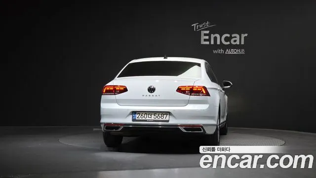 Volkswagen Passat GT 2022 thumb 7