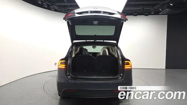 Tesla Model X 2019 thumb 4