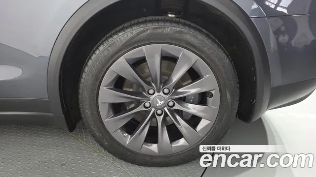 Tesla Model X 2019 thumb 12