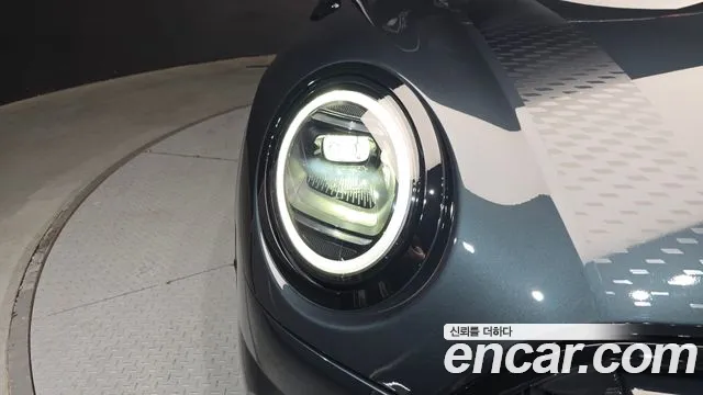 Mini Cooper Convertible 2025 thumb 12