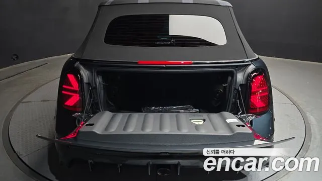 Mini Cooper Convertible 2025 thumb 7
