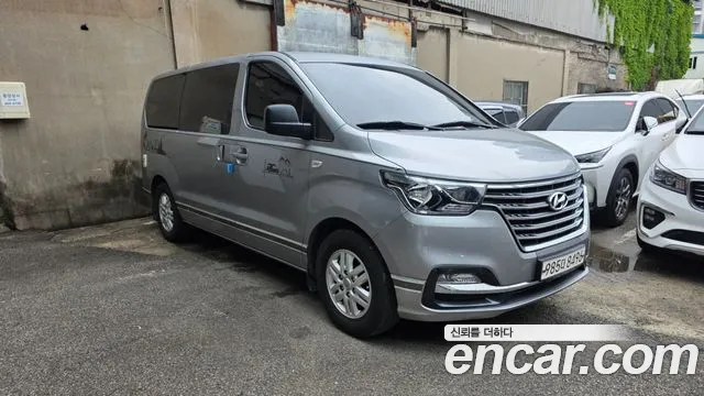 Hyundai Staria 2019 thumb 6