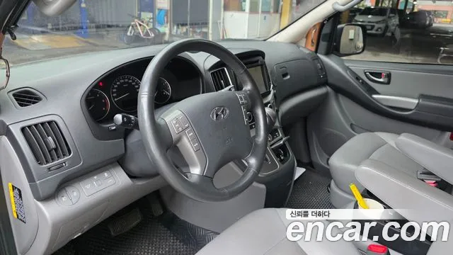 Hyundai Staria 2019 thumb 11