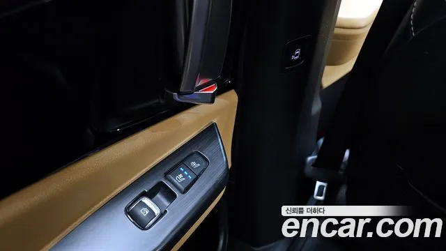 Kia Carnival 2021 thumb 11