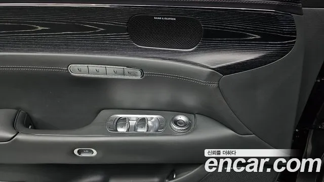 Genesis G90 2022 thumb 3