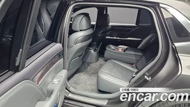 Genesis G90 2022 thumb 6