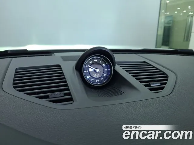Porsche 911 2024 thumb 4