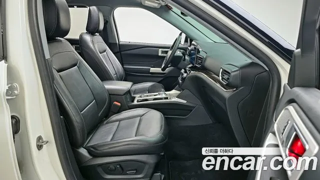 Ford Explorer 2022 thumb 4