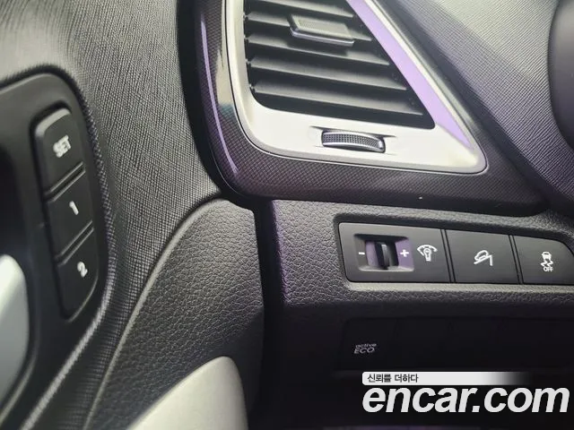 Hyundai Санта Фе 2014 thumb 10