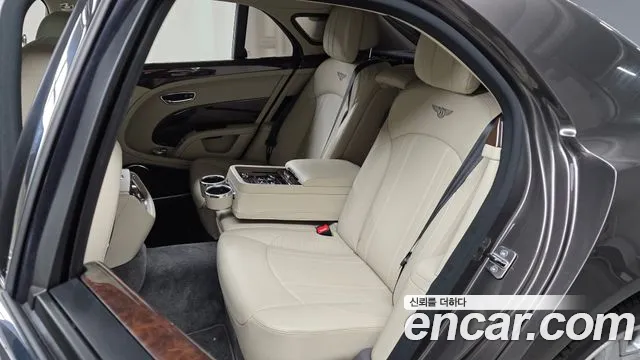 Bentley Mulsanne 2018 thumb 7