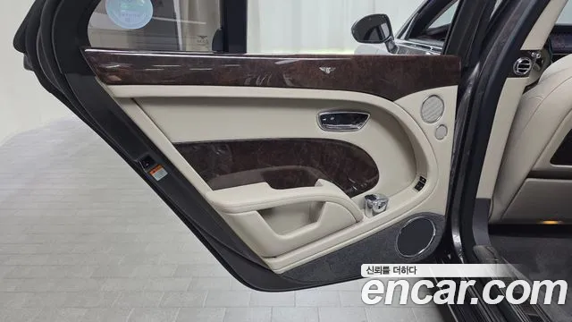 Bentley Mulsanne 2018 thumb 11