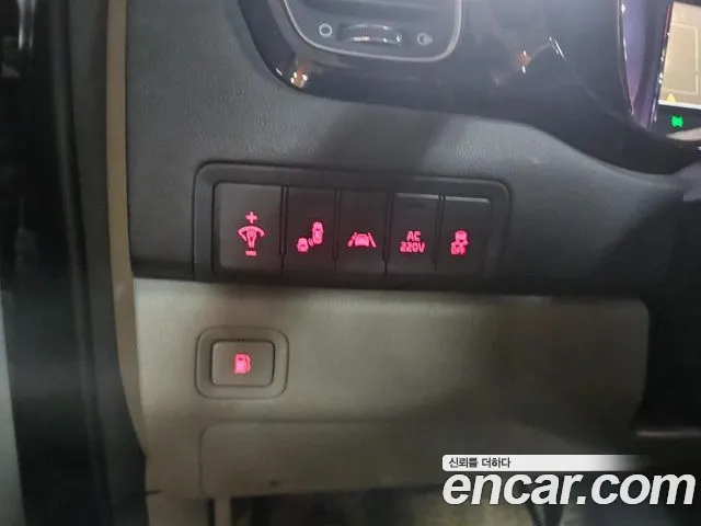 Kia Carnival 2016 thumb 9
