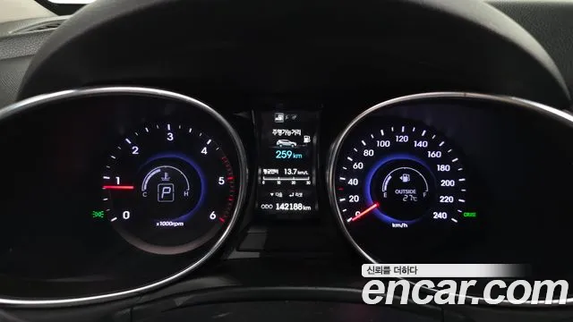 Hyundai Санта Фе 2013 thumb 4