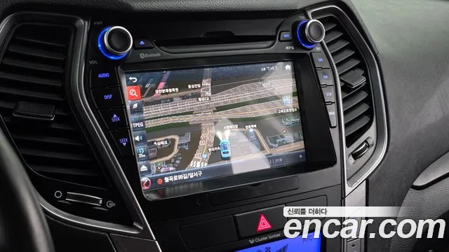 Hyundai Санта Фе 2013 thumb 6