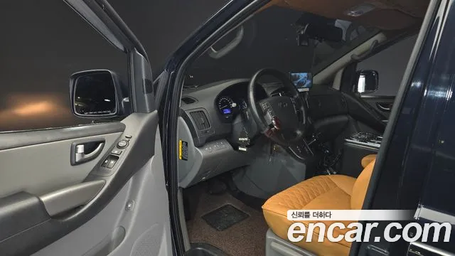 Hyundai Staria 2019 thumb 6