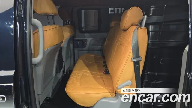 Hyundai Staria 2019 thumb 4