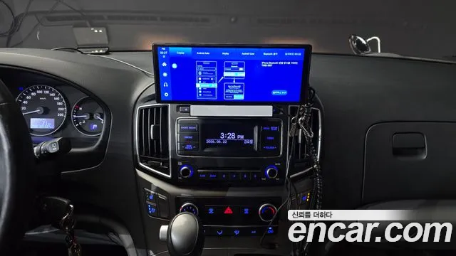 Hyundai Staria 2019 thumb 3