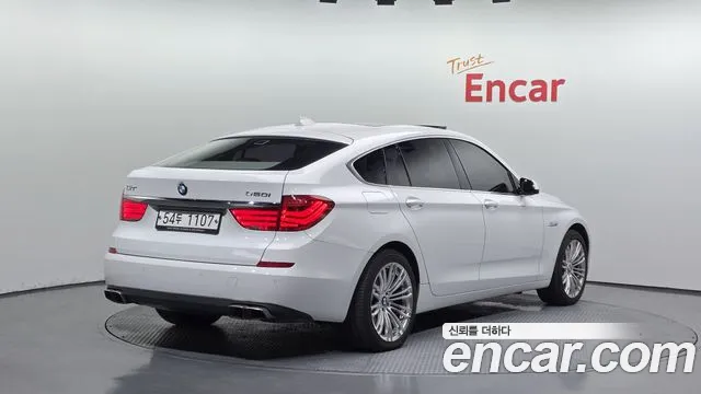 BMW 5 серии Gran Turismo 2011 thumb 6