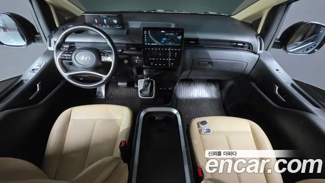 Hyundai Staria 2022 thumb 2