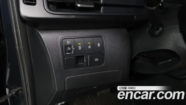 Hyundai Staria 2022 thumb 9