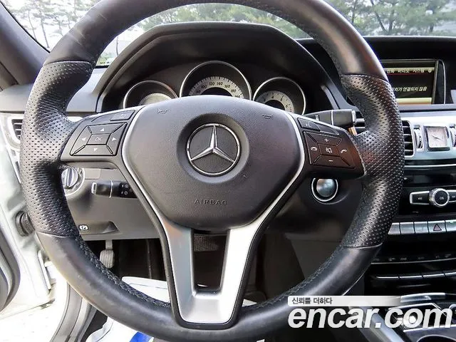 Mercedes-Benz E-Class 2014 thumb 2
