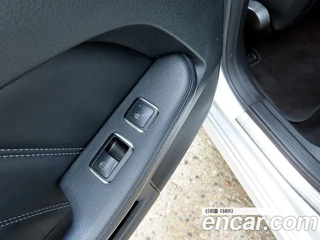 Mercedes-Benz E-Class 2014 thumb 8