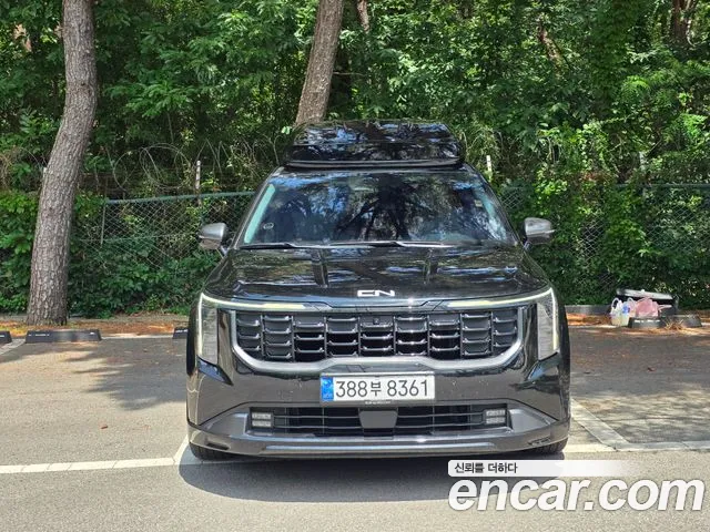 Kia Carnival 2024 thumb 3