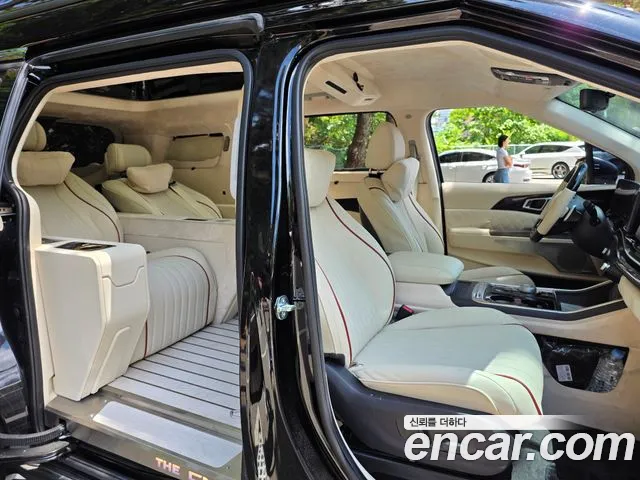 Kia Carnival 2024 thumb 2