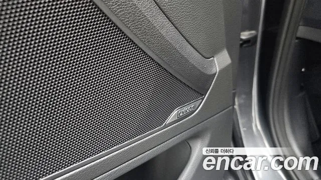 Genesis G80 2018 thumb 8