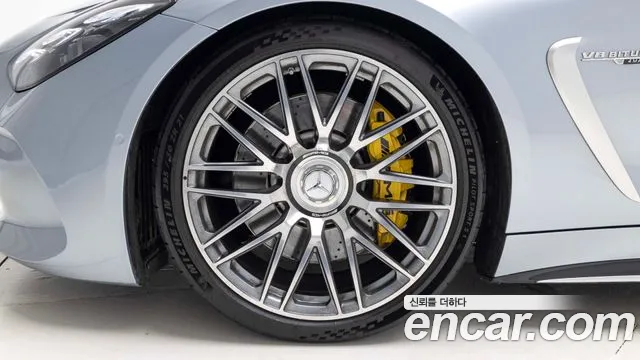 Mercedes-Benz AMG GT 2025 thumb 10