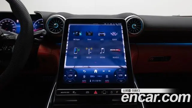 Mercedes-Benz AMG GT 2025 thumb 3
