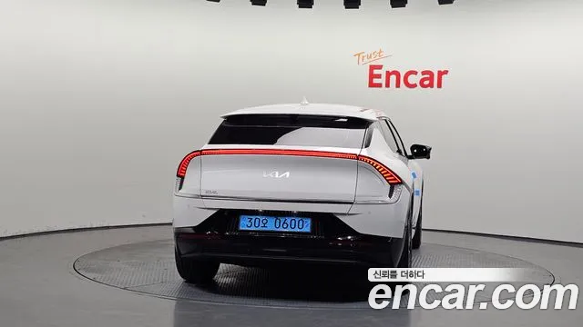 Kia EV6 2021 thumb 11