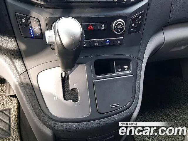 Hyundai Staria 2019 thumb 9