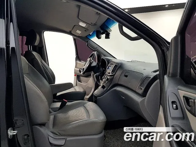 Hyundai Staria 2019 thumb 10