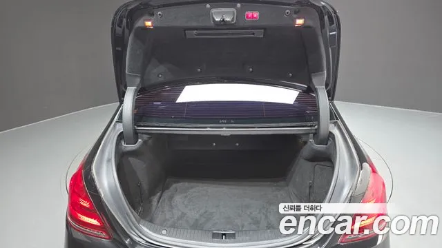 Mercedes-Benz S-Class 2016 thumb 10